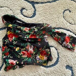 Alice + Olivia Black Floral Off-Shoulder Blouse